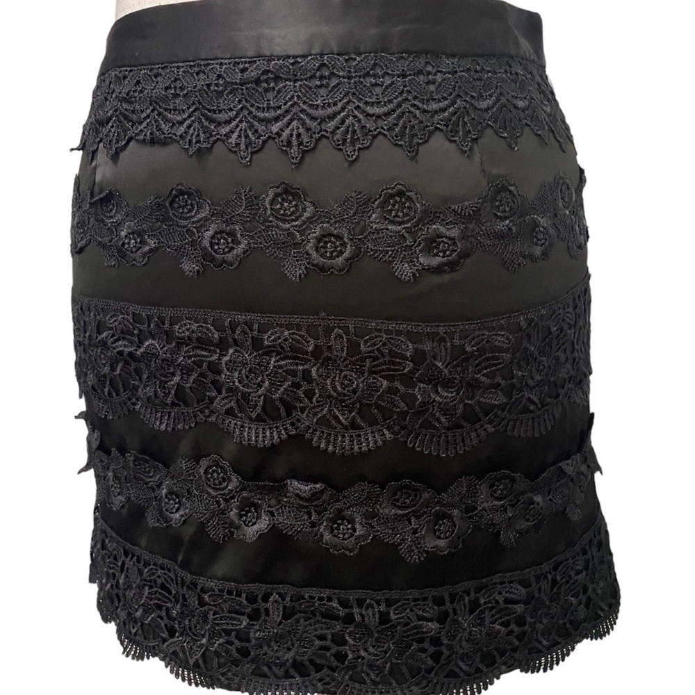 Offer   IXX party mini skirt black lace trim flowers full back zip size Small